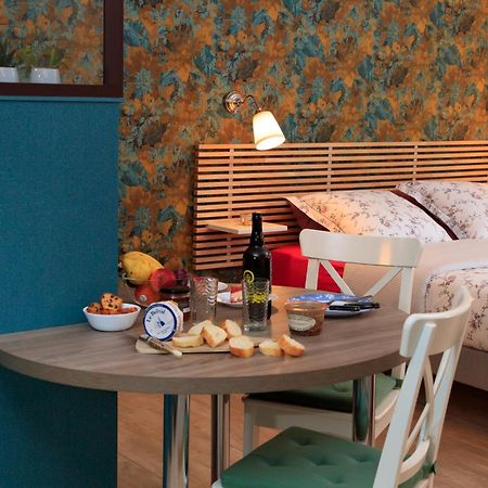 Gite Du Vieux Saule 1 Gite Avec Spa Privatif Pour 2 Personnes 1 Suite Familiale Sans Spa Vieil-Hesdin Exterior photo